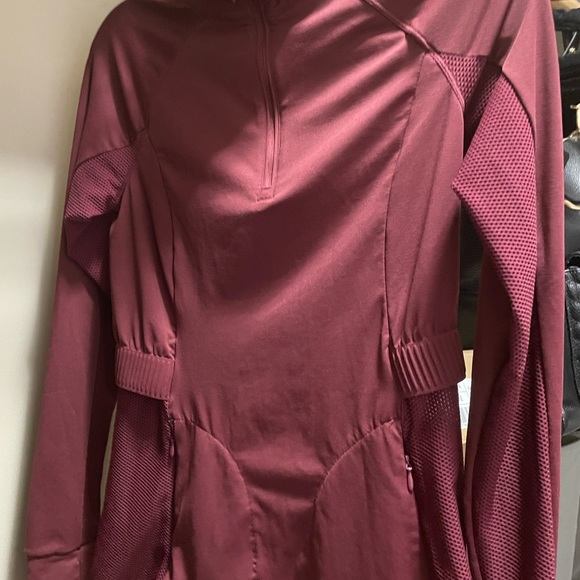 Bundle of two fabletics jackets - Picture 3 of 3